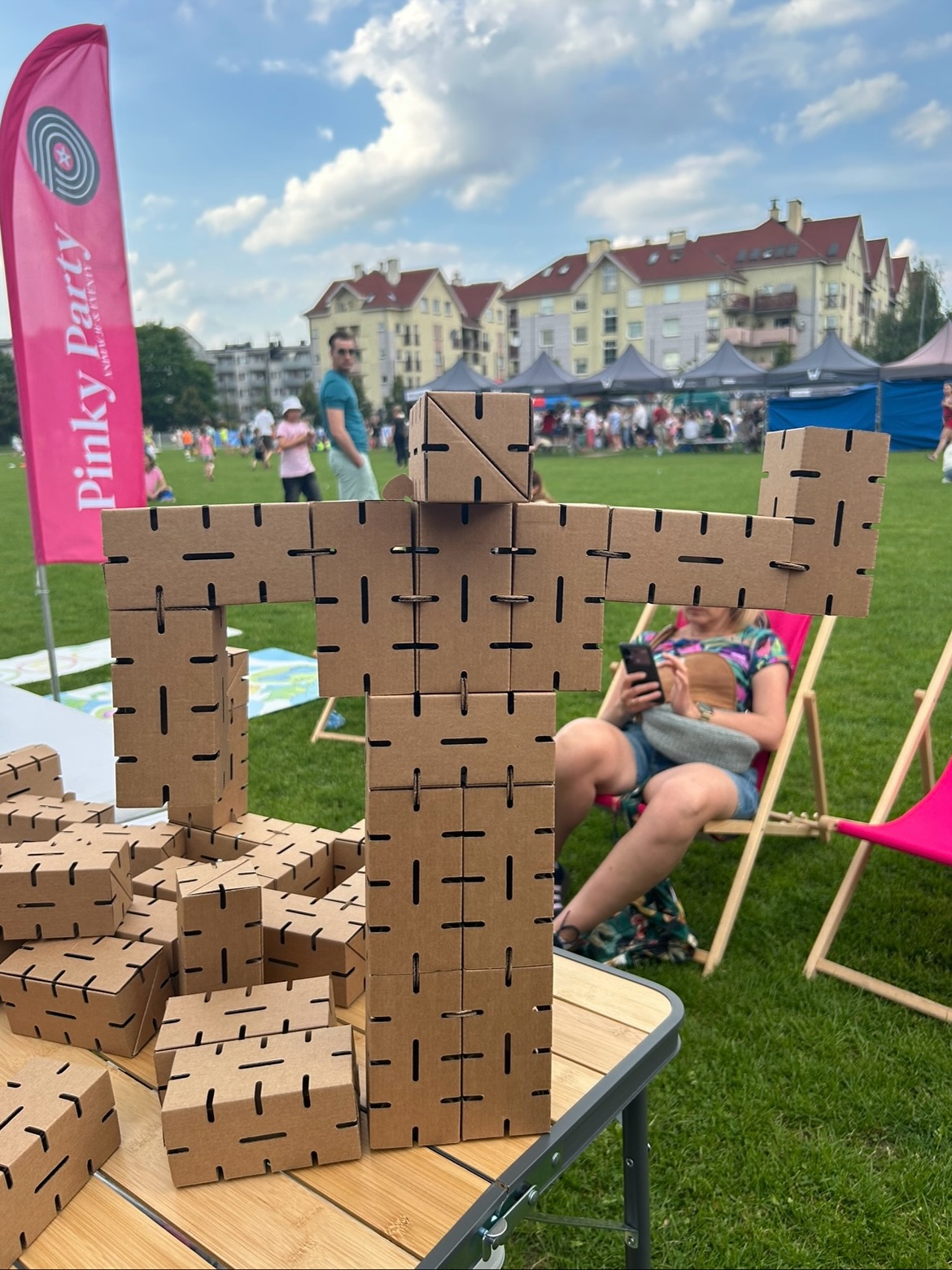 Strefa eventowa tekturowych klocków Cardblocks - atrakcja na wydarzenia plenerowe